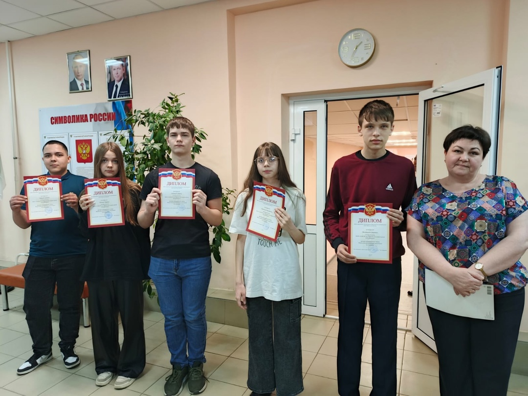 Торжественная линейка открыла новую учебную неделю!.