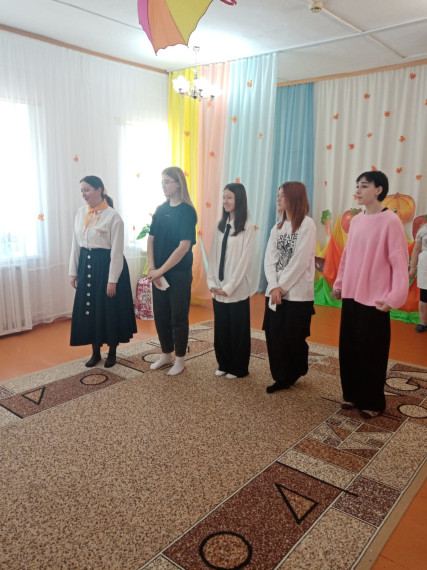 «Один день из жизни советника».